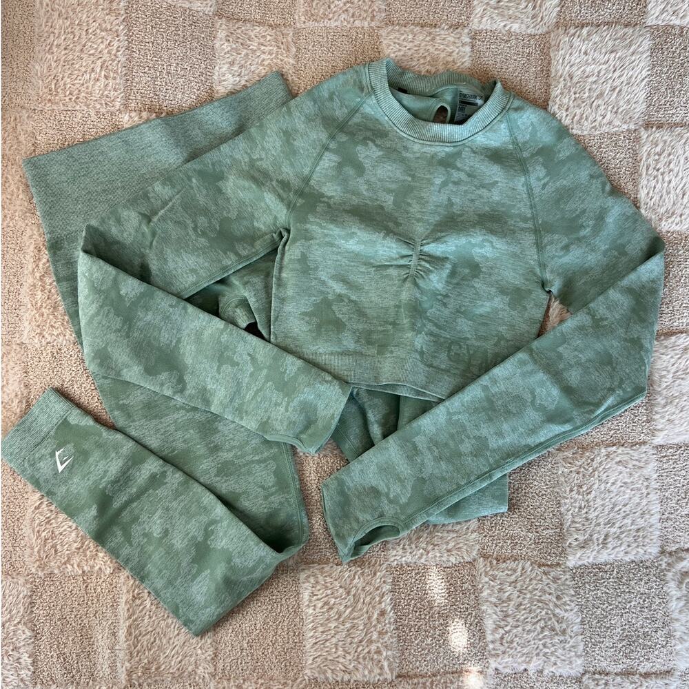 2 PEICE Set Gymshark Adapt Camo Seamless Long Sleeve and Leggings